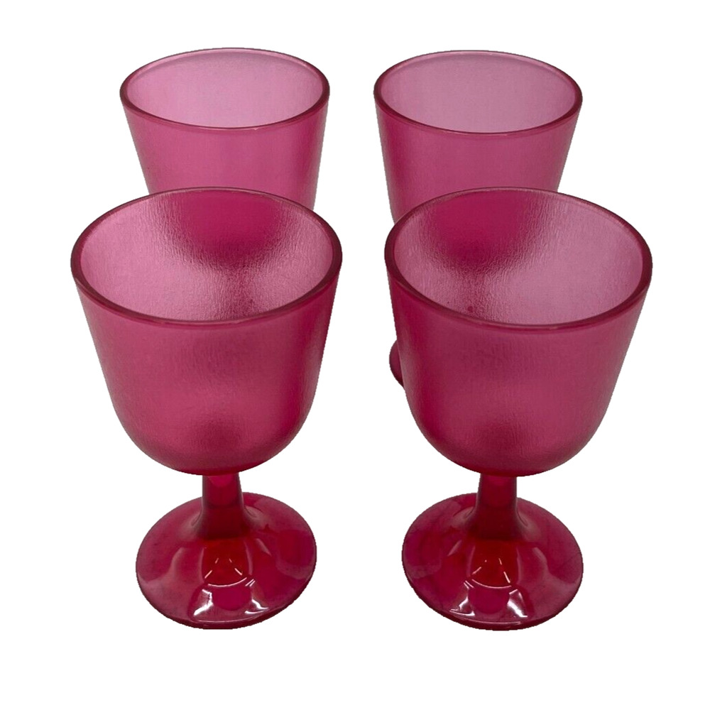 Set of 4 Cranberry Wine Cocktail Plastic Glasses Collectible Beverageware 4 3/8"